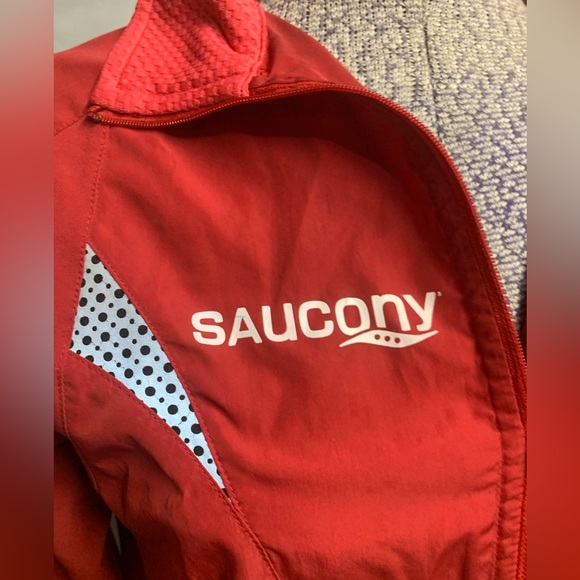 Saucony and‎ Hind collaborated jacket size small. - Picture 2 of 9